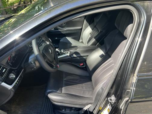 Black 2013 BMW M5 Base
