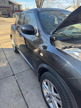 Black 2013 Nissan Juke SL