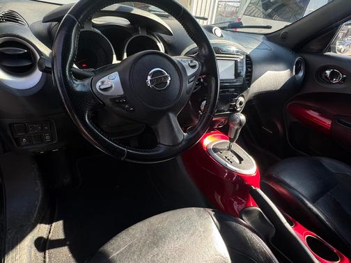 Black 2013 Nissan Juke SL