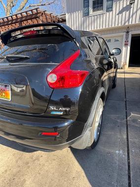 Black 2013 Nissan Juke SL