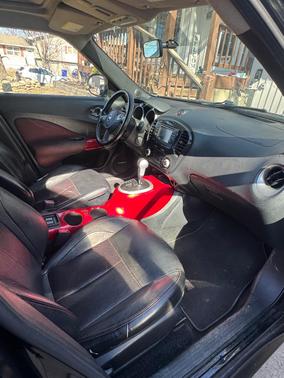 Black 2013 Nissan Juke SL