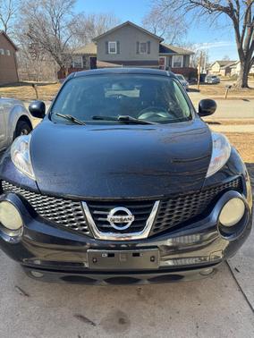 Black 2013 Nissan Juke SL