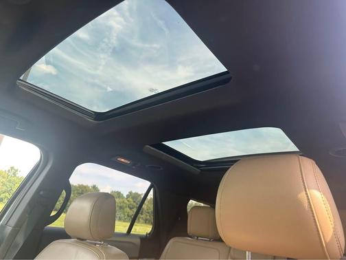 White 2016 Ford Explorer Limited