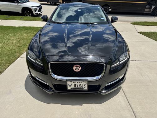 2017 Jaguar XJ XJ R-Sport