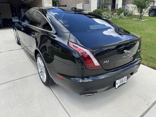 2017 Jaguar XJ XJ R-Sport