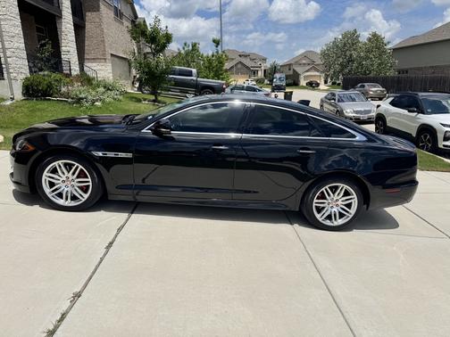 2017 Jaguar XJ XJ R-Sport