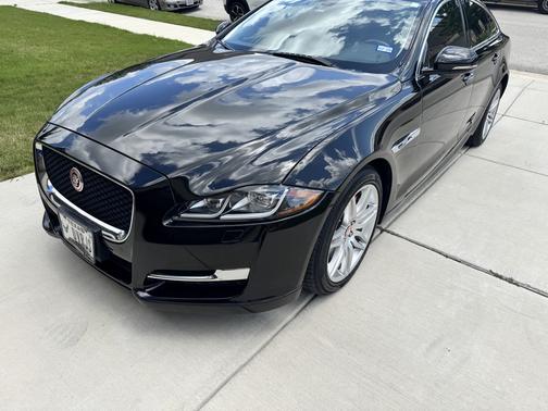 2017 Jaguar XJ XJ R-Sport