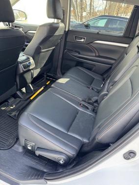 2019 Toyota Highlander Hybrid XLE