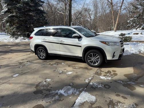 2019 Toyota Highlander Hybrid XLE