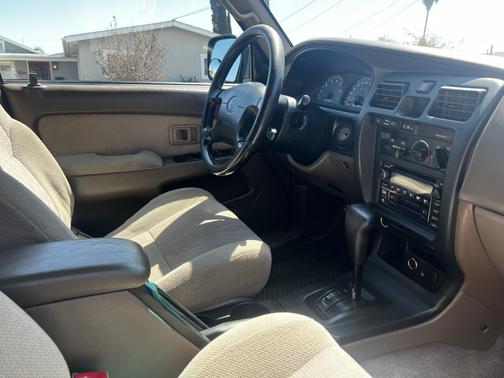 2000 Toyota 4Runner SR5