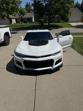 White 2023 Chevrolet Camaro ZL1