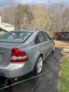 Gray 2006 Volvo S40 T5