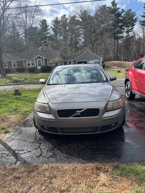Gray 2006 Volvo S40 T5