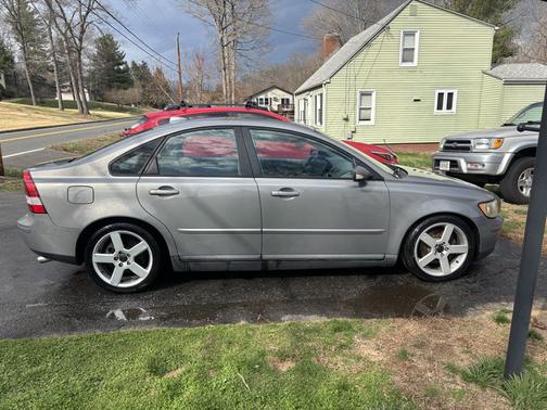 Gray 2006 Volvo S40 T5