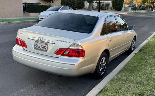 2003 Toyota Avalon XLS