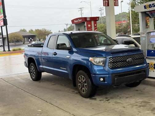 Blue 2018 Toyota Tundra SR