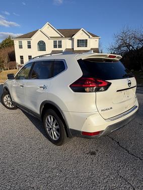 2017 Nissan Rogue SV