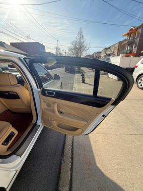 White 2011 Bentley Continental Flying Spur Base