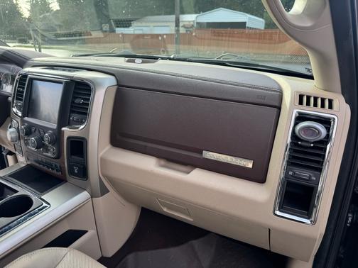 2014 RAM 1500 Laramie