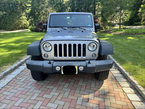 Silver 2018 Jeep Wrangler JK Sport