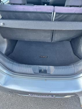Gray 2009 Nissan Versa 1.8 S