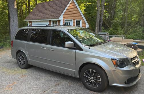 Silver 2017 Dodge Grand Caravan GT