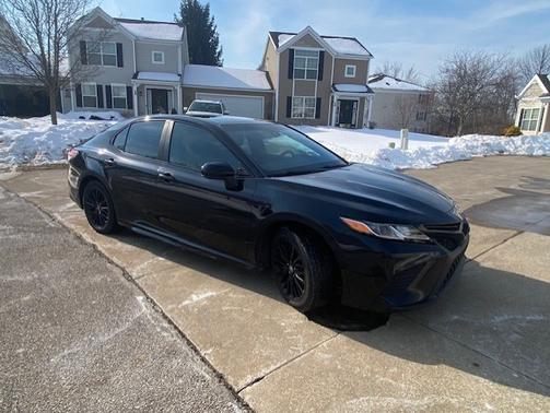 2020 Toyota Camry SE Nightshade