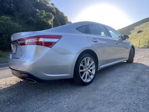 Silver 2013 Toyota Avalon Limited