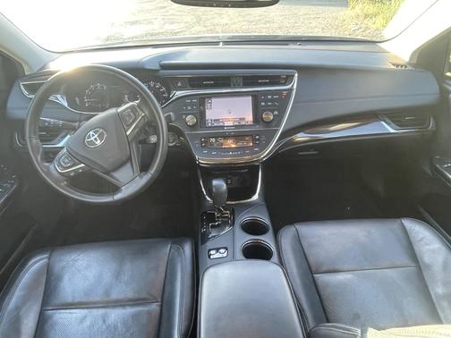 Silver 2013 Toyota Avalon Limited