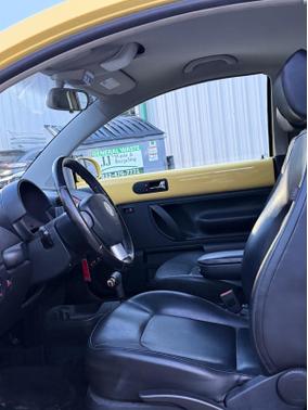 2009 Volkswagen New Beetle S
