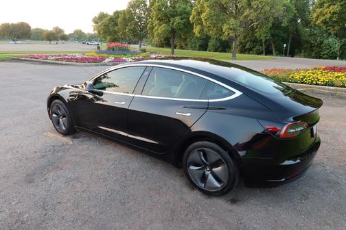2019 Tesla Model 3 Standard Range Plus