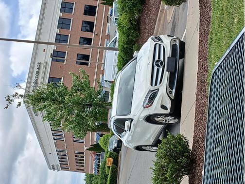 White 2015 Mercedes-Benz GLA-Class GLA 250