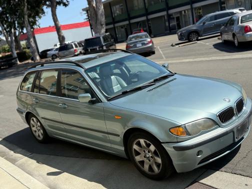 2003 BMW 325 xiT