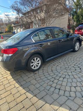 2010 Subaru Legacy 2.5 i Premium
