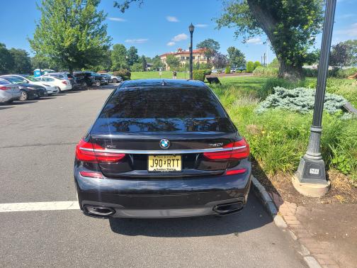 2019 BMW 740 i xDrive
