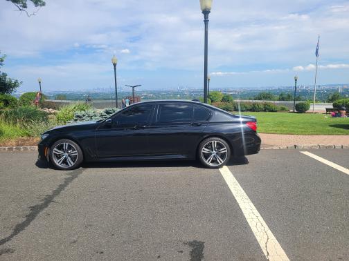 2019 BMW 740 i xDrive