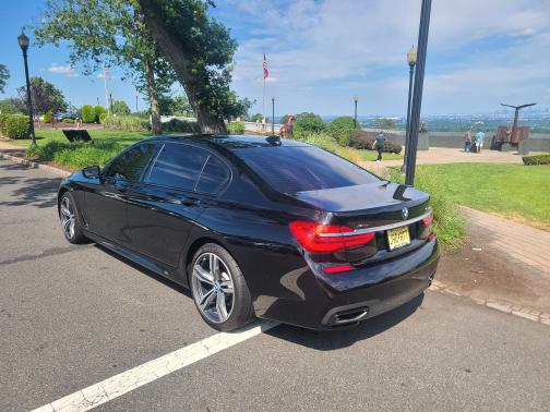 2019 BMW 740 i xDrive