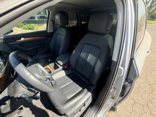 Silver 2022 Audi Q5 45 S line Premium