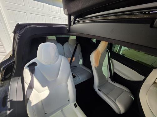 Black 2019 Tesla Model X Performance