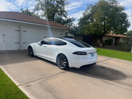 2016 Tesla Model S 75D