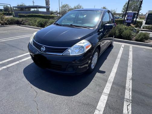 2012 Nissan Versa 1.8 S