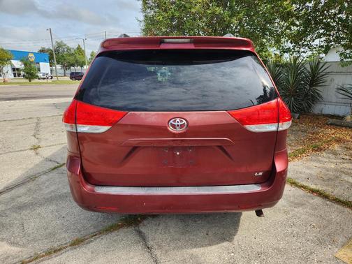 Red 2012 Toyota Sienna LE