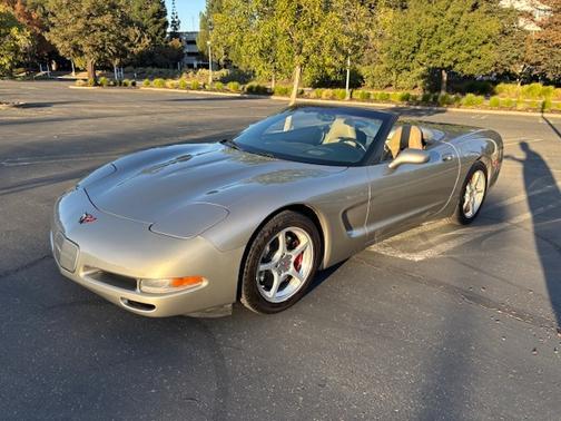 2000 Chevrolet Corvette Base