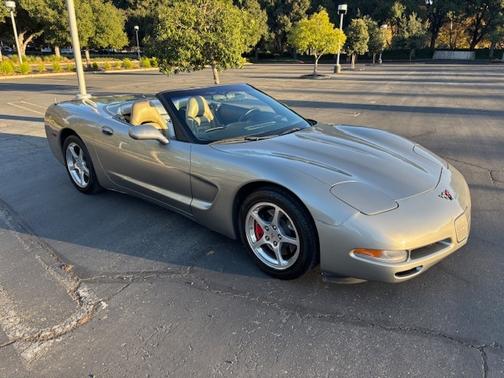 2000 Chevrolet Corvette Base