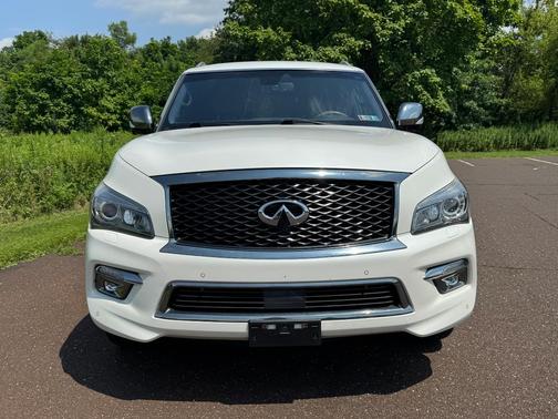 White 2015 INFINITI QX80 Limited