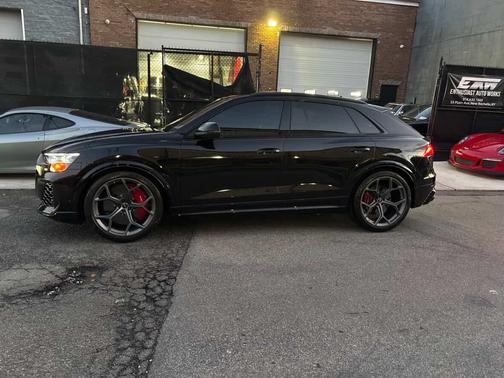 2025 Audi RS Q8 performance 4.0 TFSI quattro