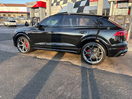 2025 Audi RS Q8 performance 4.0 TFSI quattro