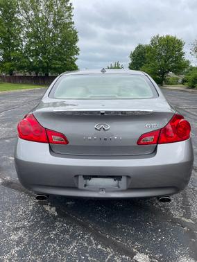 Gray 2009 INFINITI G37 x