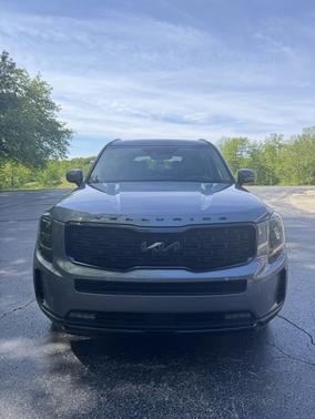 Gray 2022 Kia Telluride SX