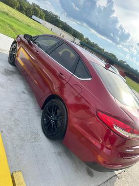 Red 2019 Ford Fusion SE